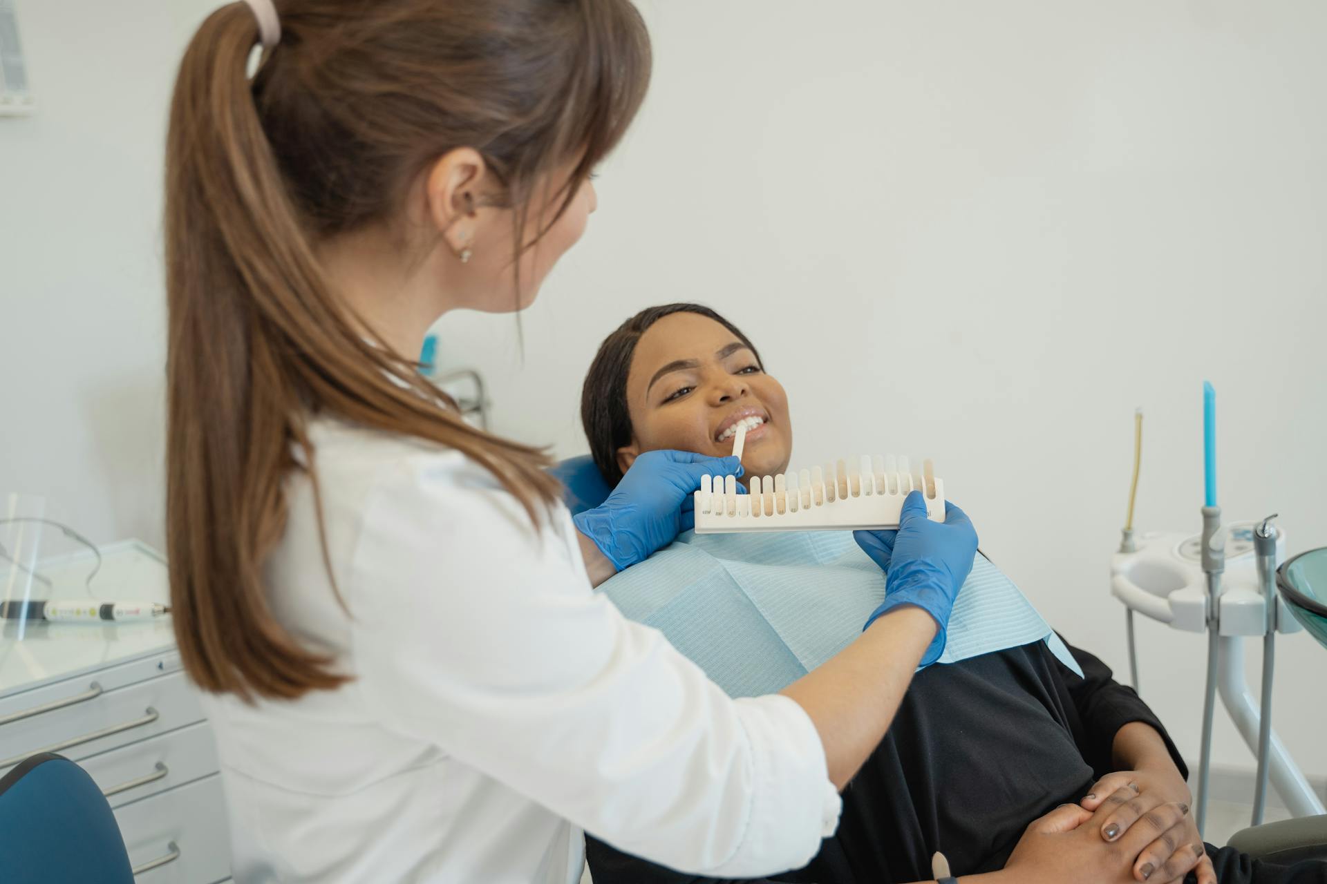 How Dental Veneers Can Restore Confidence Naturally