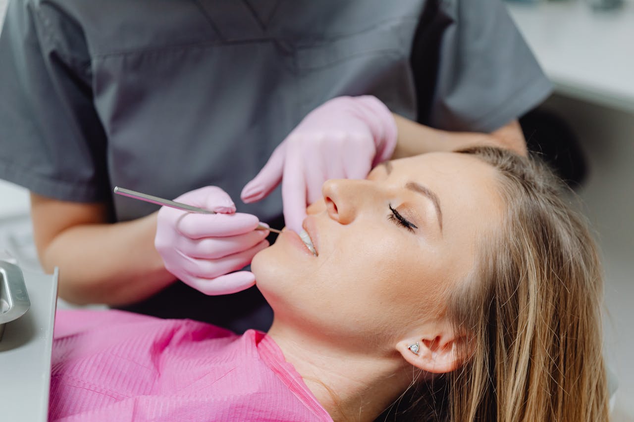 When All-on-4 Dental Implants and Veneers Work Together