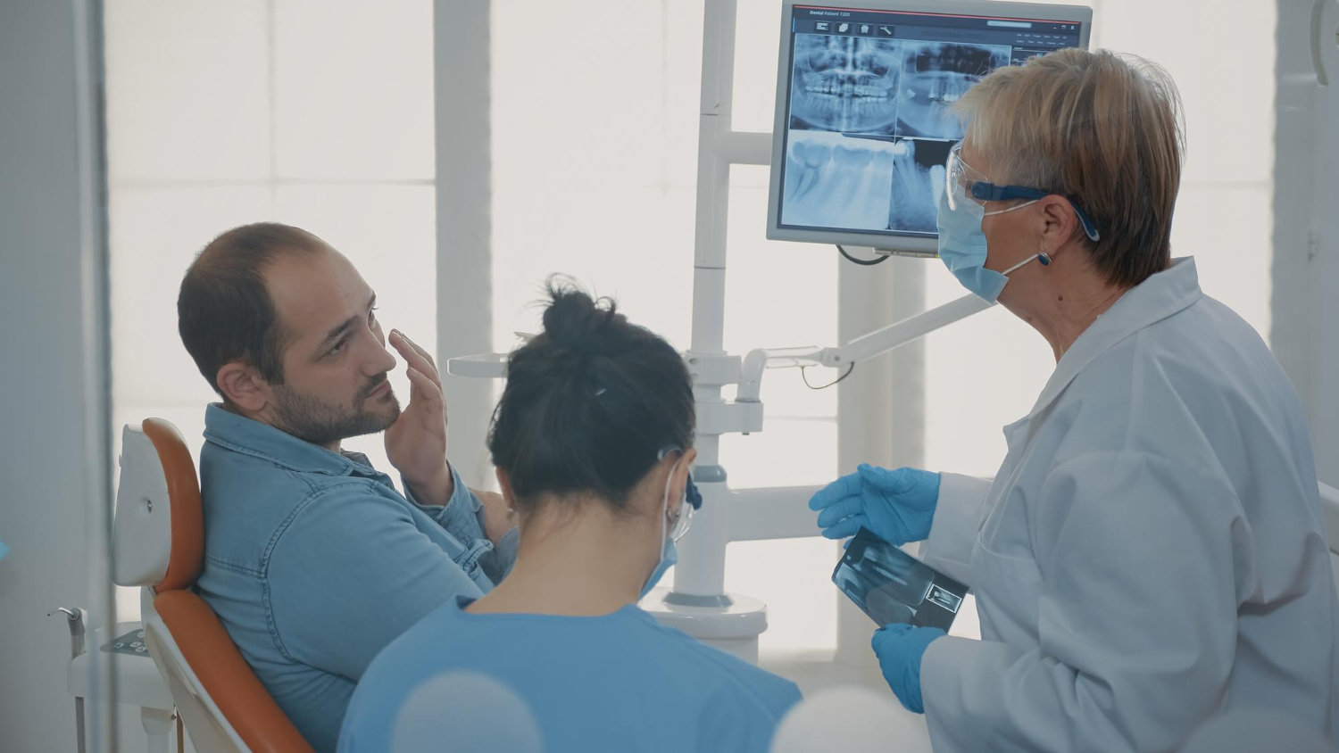 All-on-4 vs. Implant-Supported Overdentures: Stability, Comfort, Sedation?